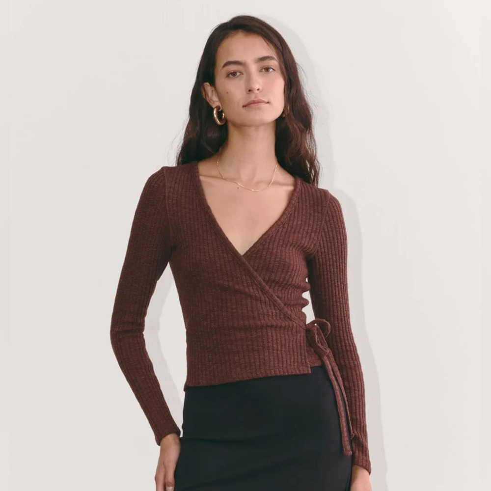 EVERLANE: The Cozy Rib Wrap Top - DARK MAHOGANY - Size Small. NWT